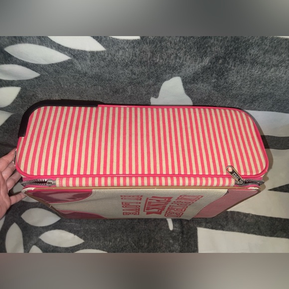 VINTAGE RARE HTF 2008 VS PINK 2PC Rolling Suitcase + Duffle Bag Set. - Picture 13 of 16